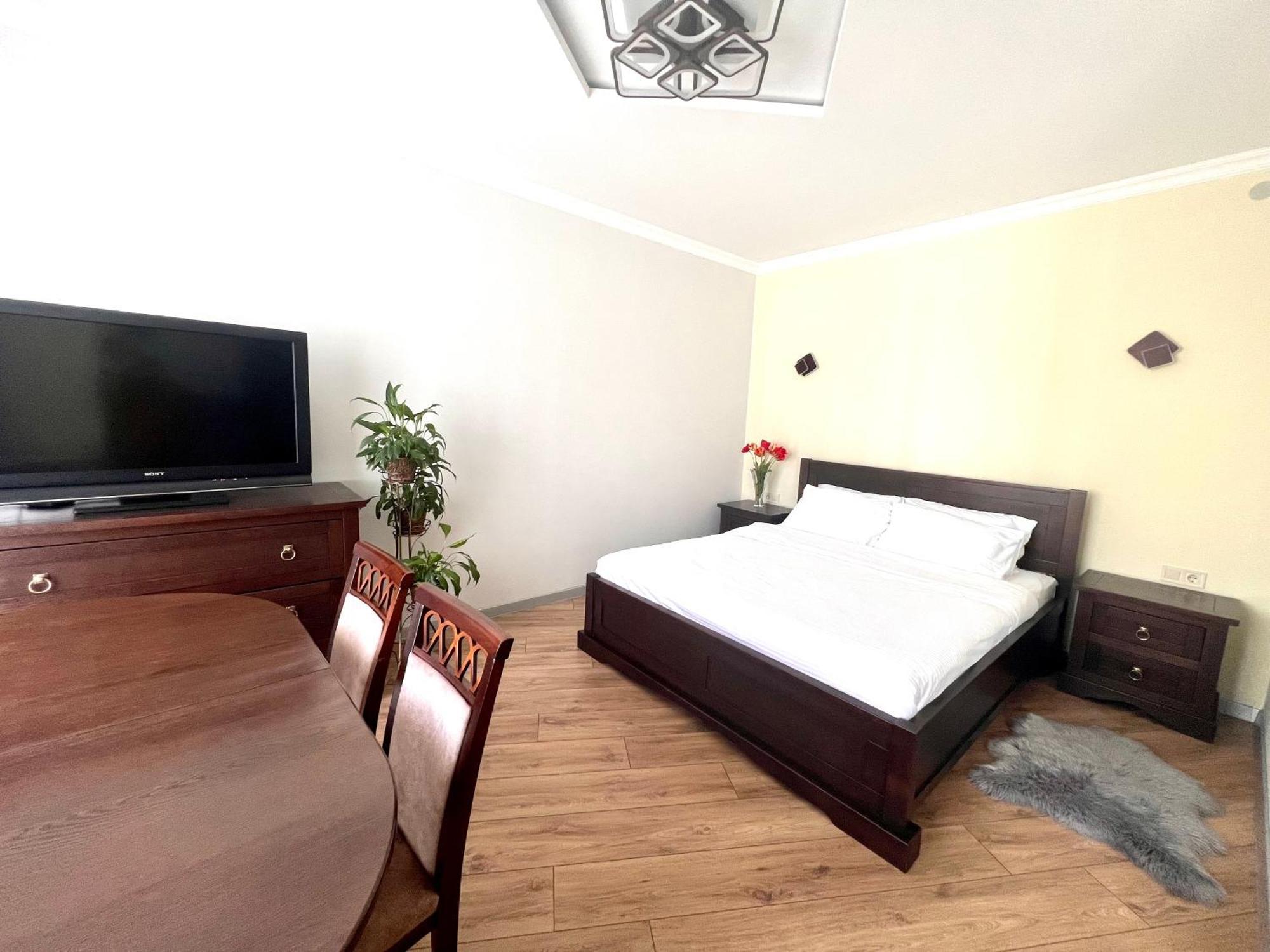 Osapart Nice Apartment In A Complex Great Britain Lviv Ngoại thất bức ảnh